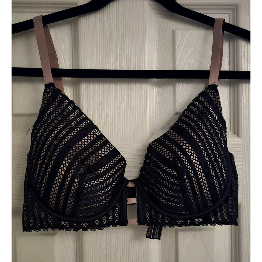 Victoria's Secret Luxe Lingerie Lace Lightly Lined Plunge Bra Black 32DD